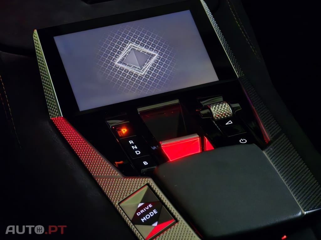 DS DS4 E-TENSE 225 PERFORMANCE LINE+