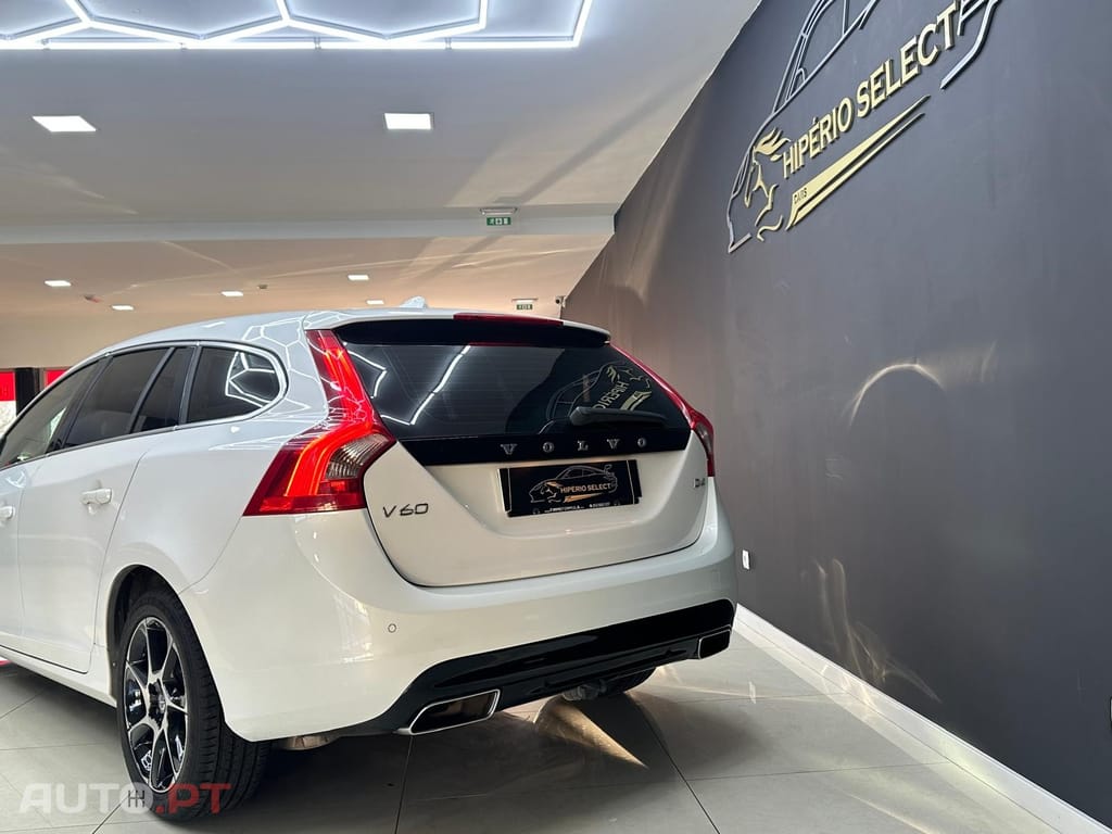 Volvo V60 2.0 D4 Momentum Eco