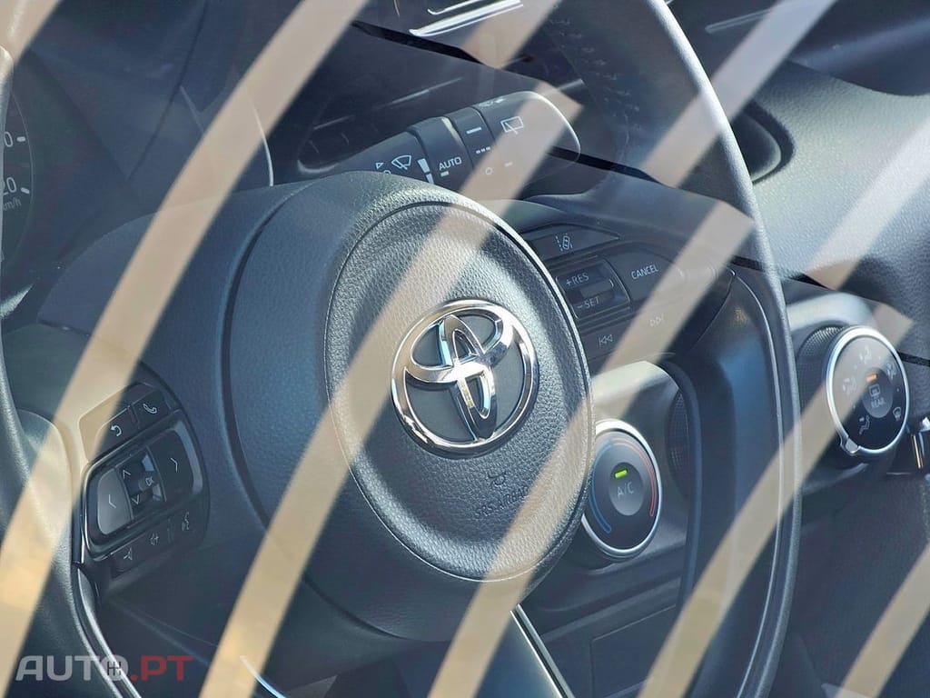 Toyota Yaris 1.0 VVT-i Comfort Plus