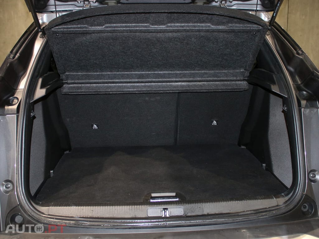 Peugeot 2008 1.2 PureTech Allure EAT8