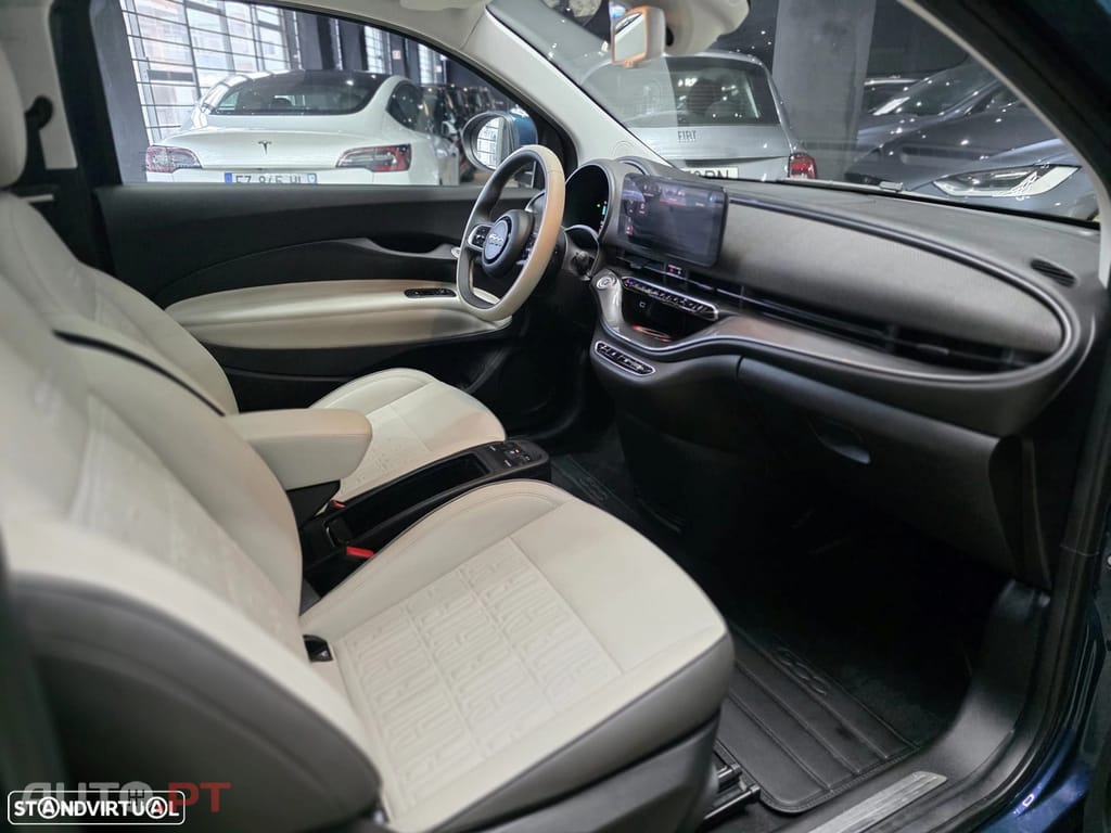 Fiat 500e La Prima
