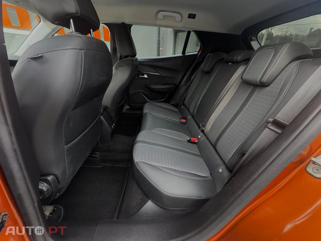 Peugeot 2008 PureTech 100 Allure