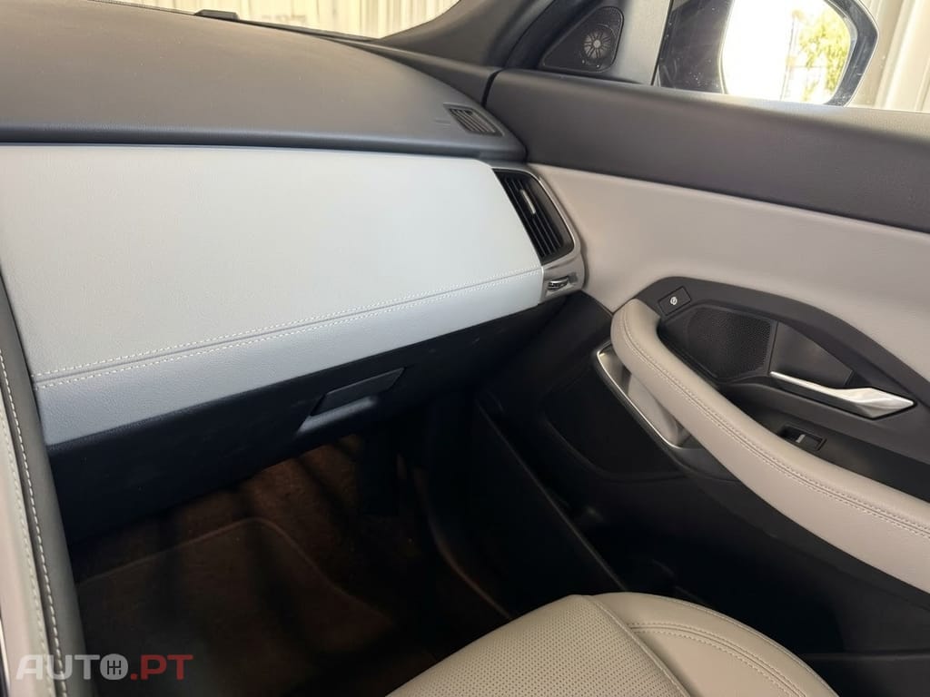Jaguar E-Pace 1.5 P300e R-Dynamic HSE AWD Aut.