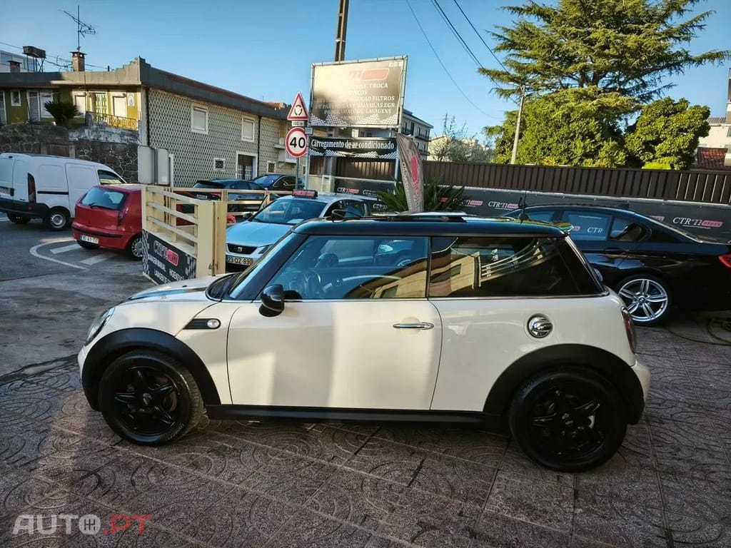 MINI Cooper Cooper D