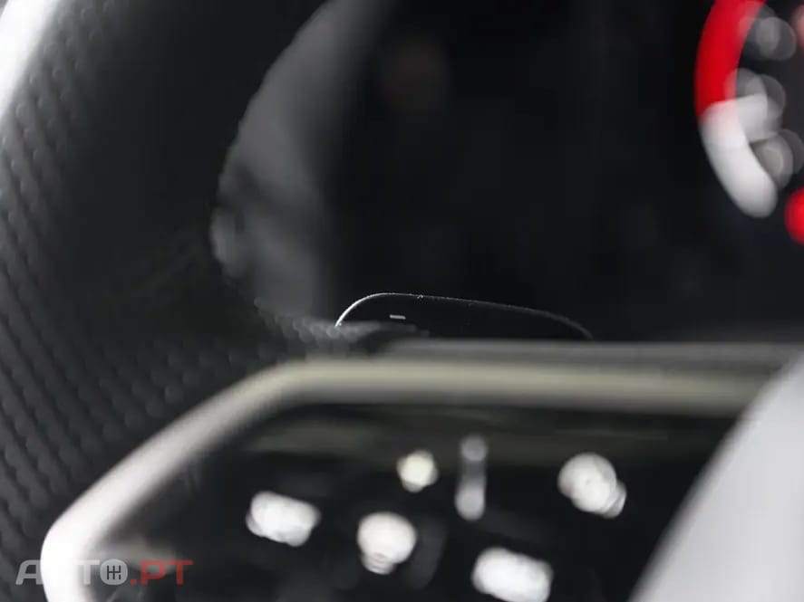 Volkswagen Golf 1.5 eTSI R-Line DSG