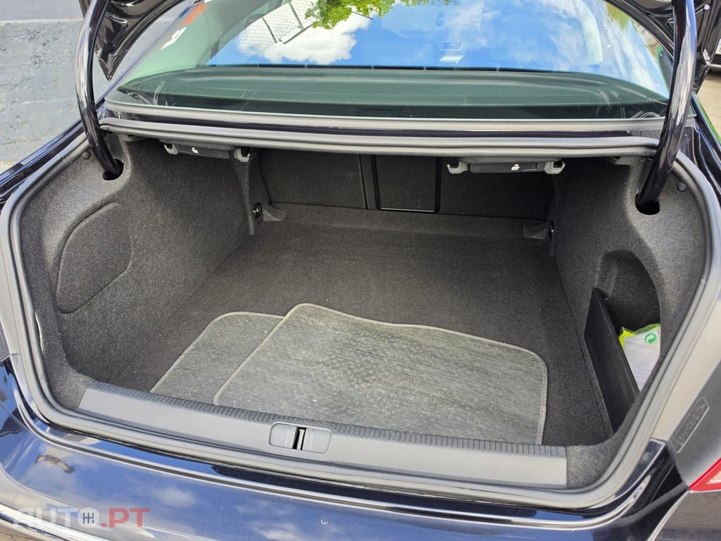 Volkswagen Passat CC HighLine DSG 2.0 TDI