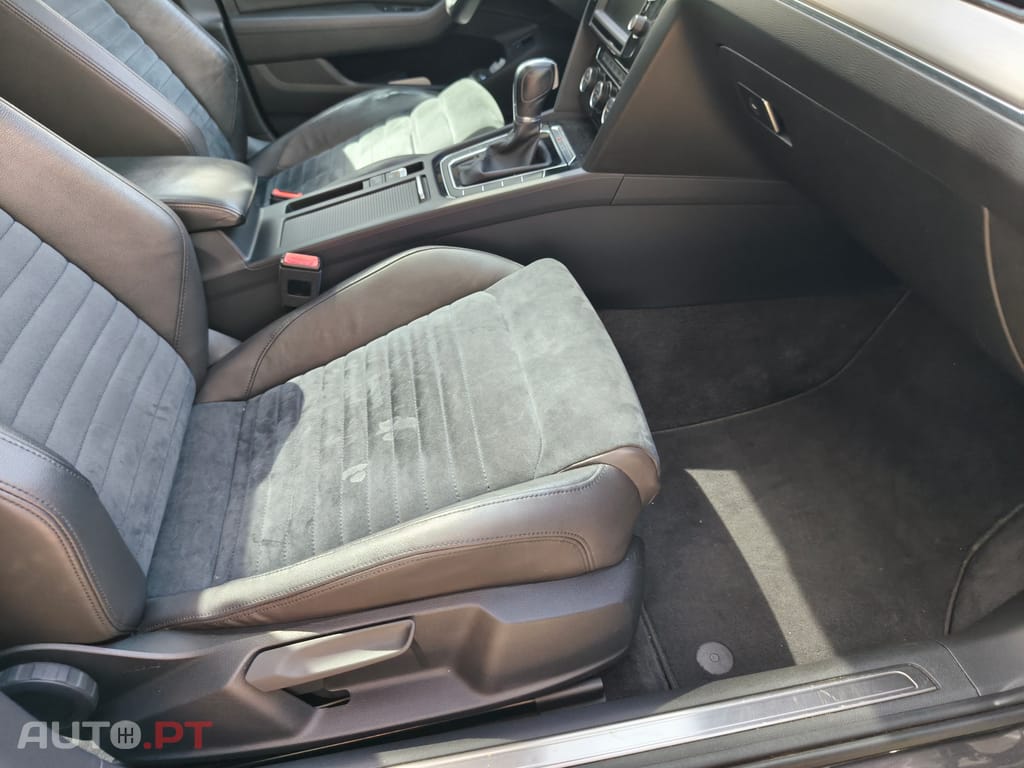 Volkswagen Passat Variant biTDI 240cv 4MOTION DSG Highline