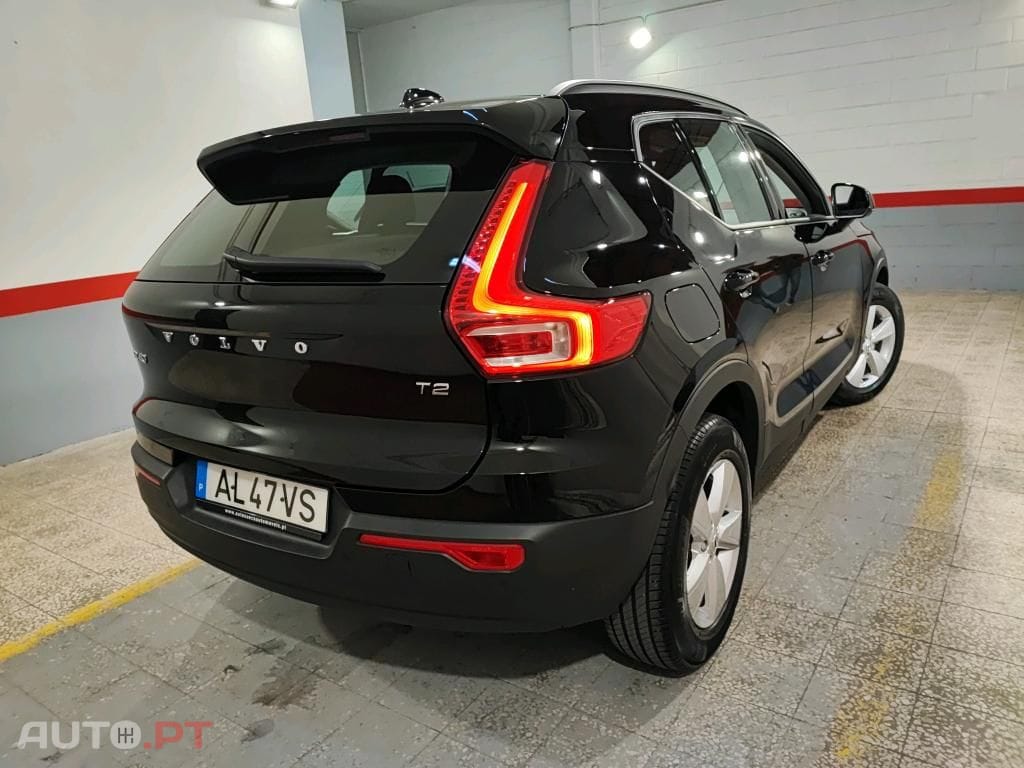 Volvo XC40 1.5 T2 Momentum