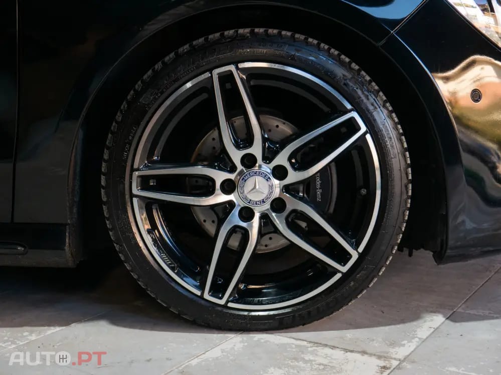 Mercedes-Benz CLA 200 d Shooting Brake AMG Line Aut.