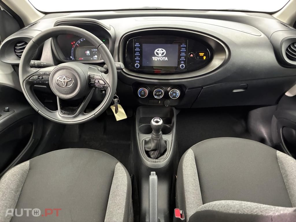 Toyota Aygo X 1.0 VVT-i Active