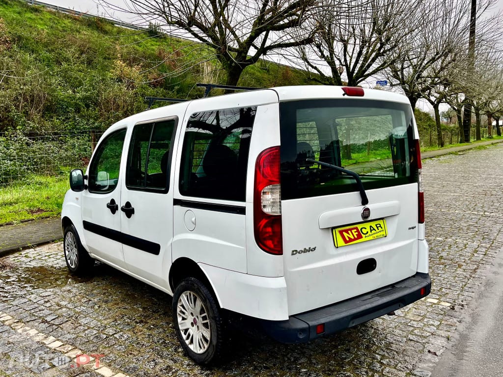 Fiat Doblo 5 Lugares