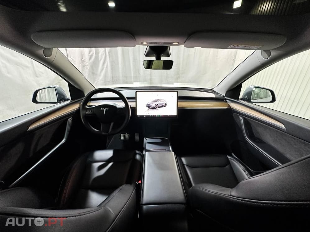 Tesla Model Y Performance Dual Motor AWD