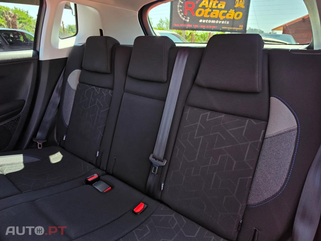 Peugeot 2008 1.2 PureTech Signature