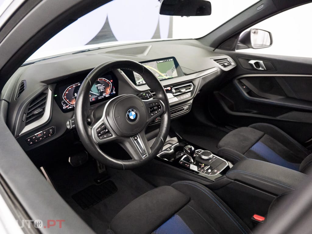 BMW 116 d Pack Desportivo M Auto