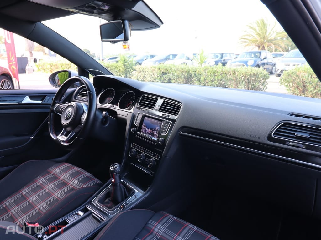 Volkswagen Golf 2.0 TSi GTi Performance