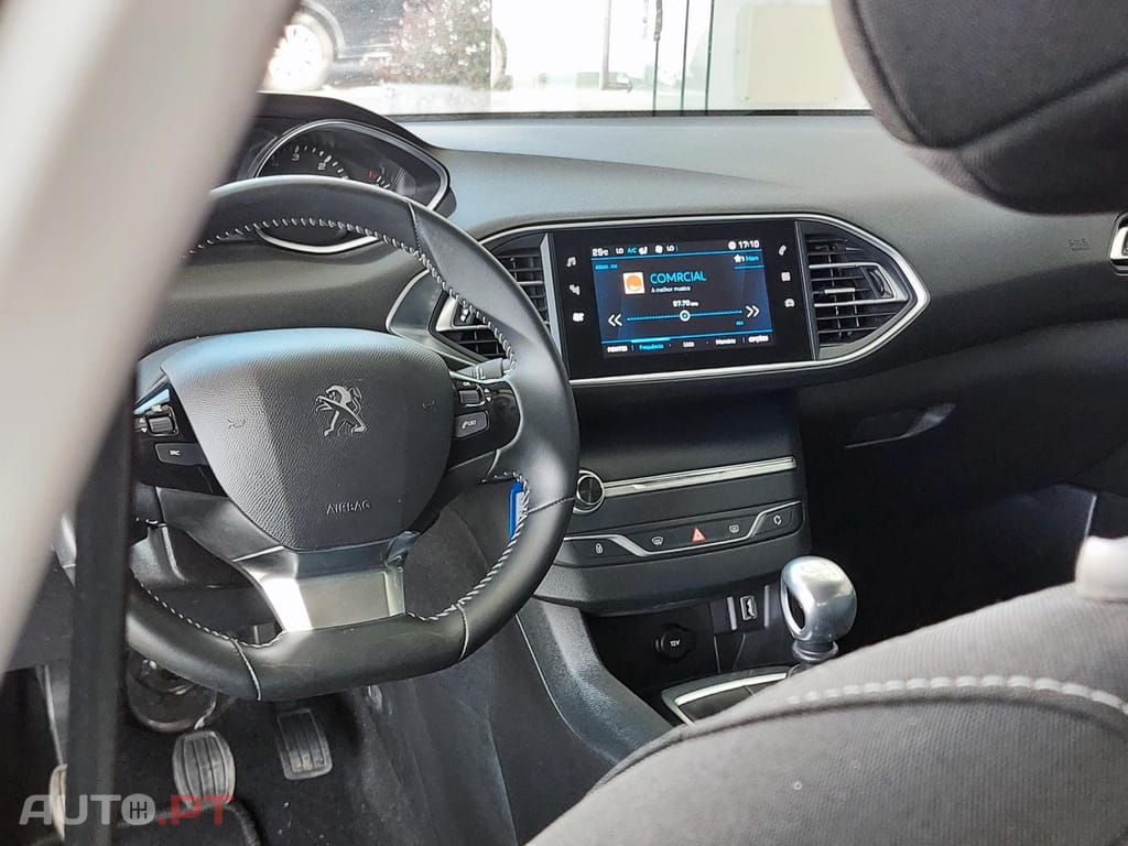 Peugeot 308 1.5 BlueHDi Business Line