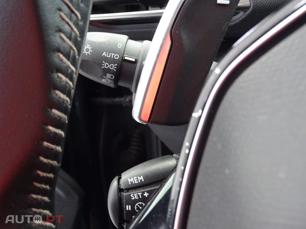 Peugeot 3008 1.5 BlueHDi Active EAT8