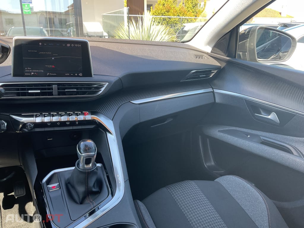 Peugeot 3008 1.5 BlueHDi Active