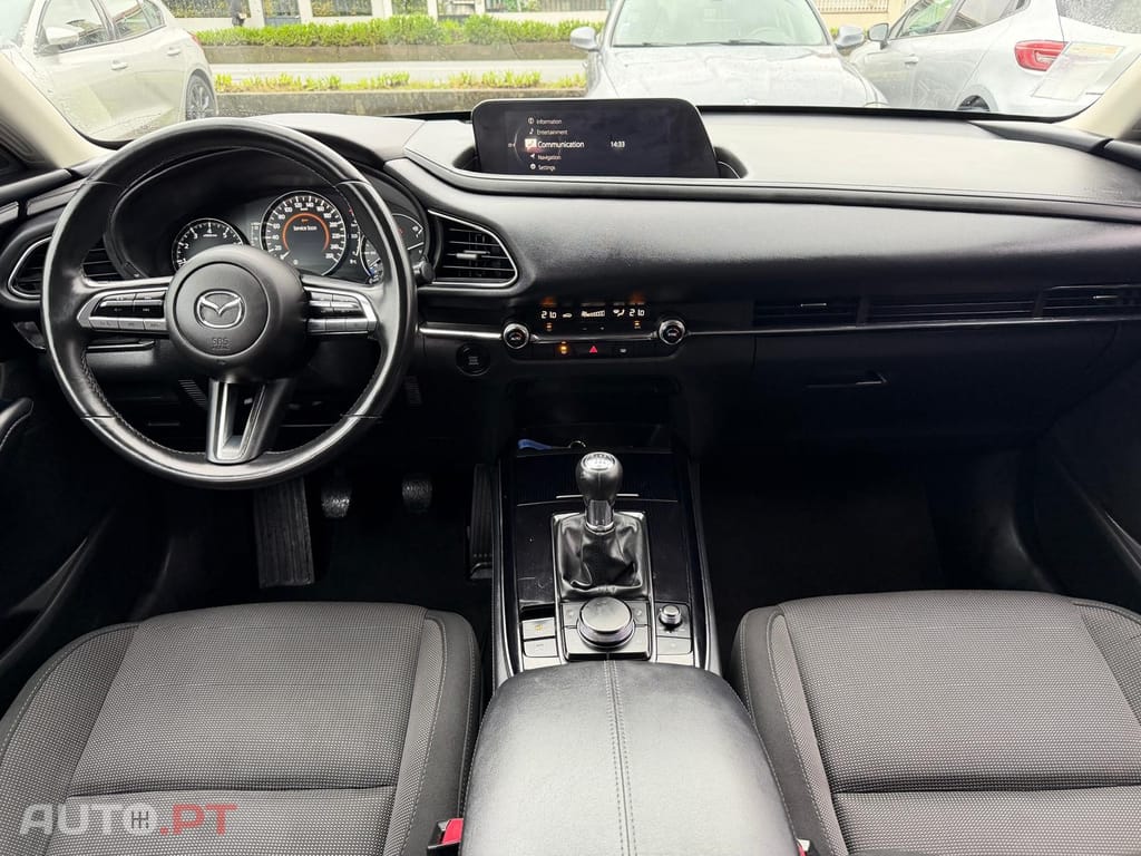 Mazda CX-30 2.0 e-Skyactiv-G Exclusive-line