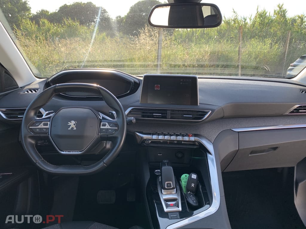 Peugeot 5008 1.5 BlueHDi Allure EAT8