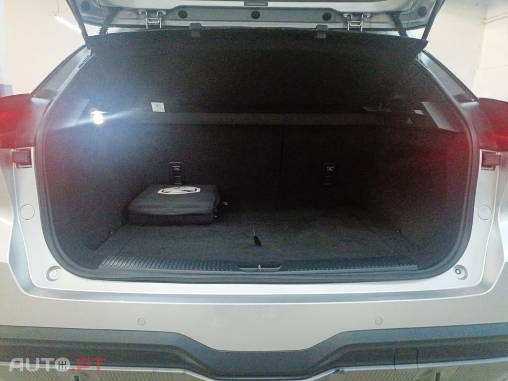 MG MG4 64 kWh Luxury