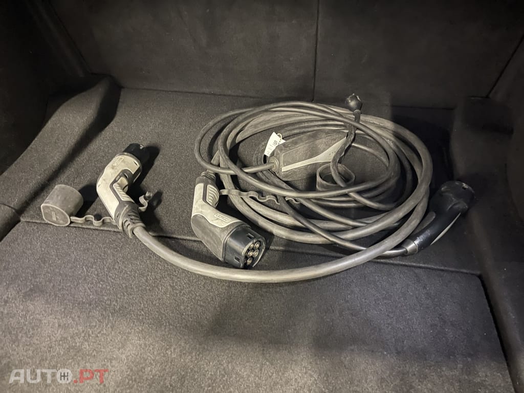 Tesla Model 3 Long-Range Dual Motor AWD
