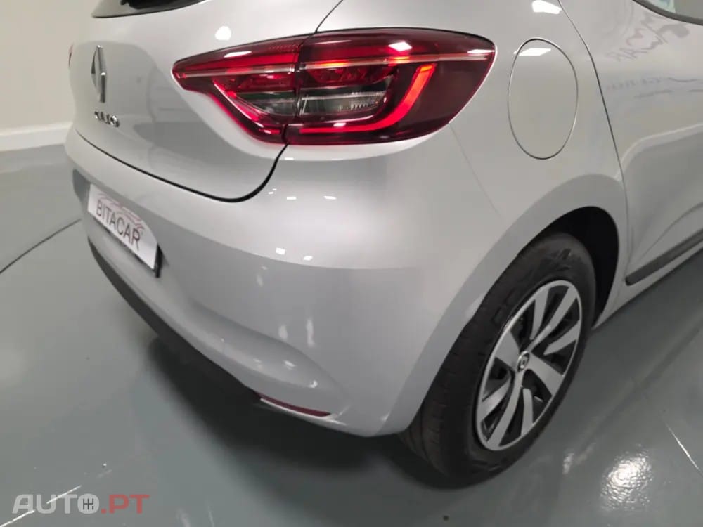 Renault Clio 1.0 TCe Evolution — fotografia 24