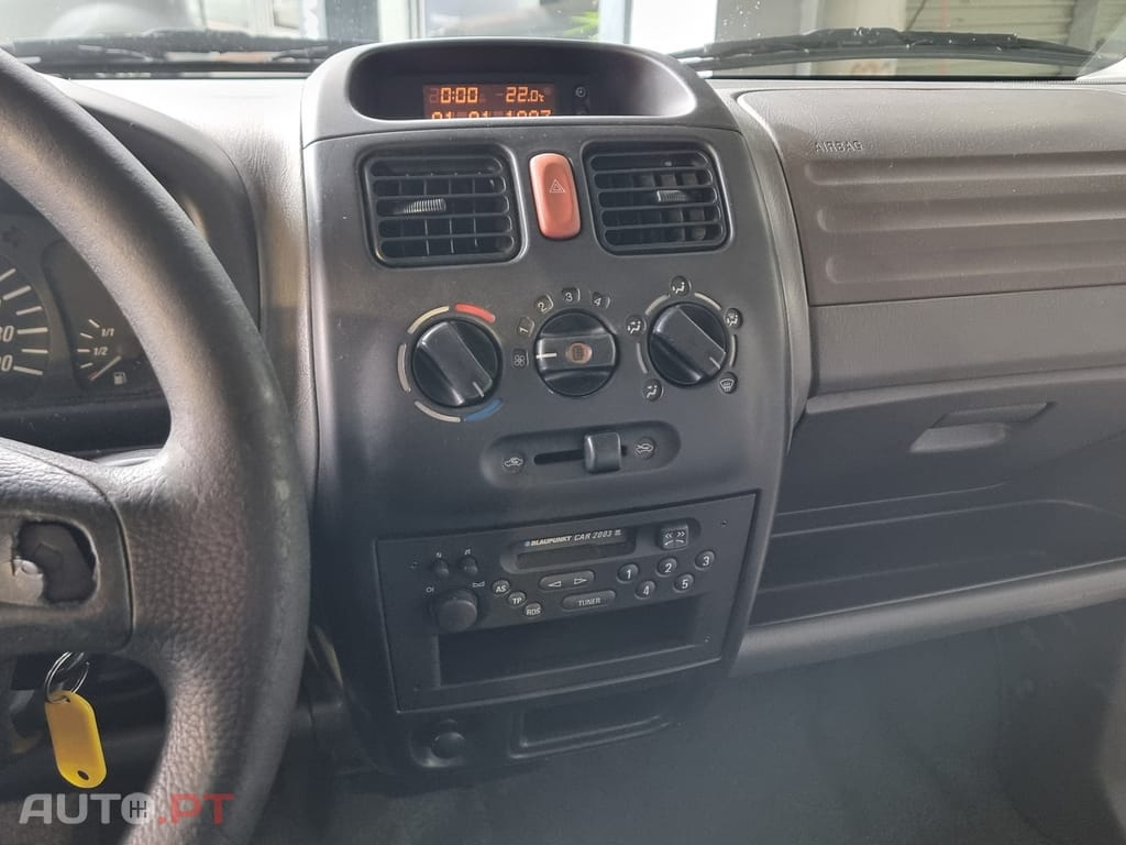 Opel Agila 1.0 12V