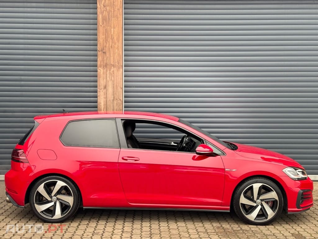 Volkswagen Golf 2.0 TSI GTI DSG Performance