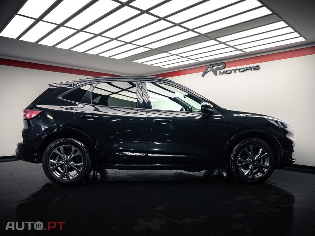 Ford Kuga 2.5 PHEV ST-Line