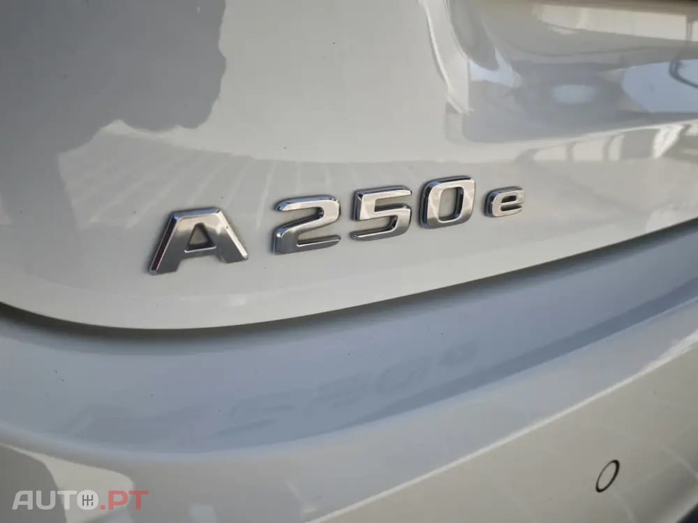 Mercedes-Benz A 250 e 8G-DCT Progressive Advanced