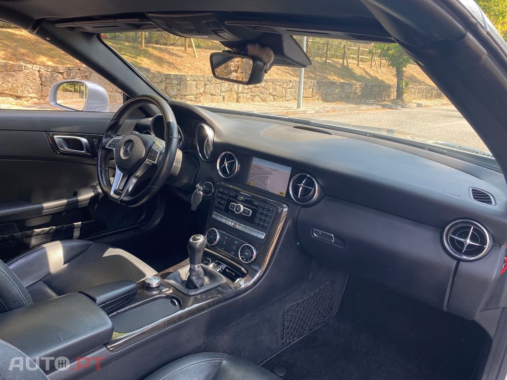Mercedes-Benz SLK 200 BlueEFFICIENCY Roadster pur