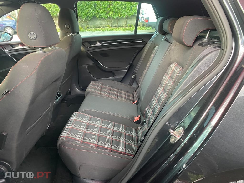 Volkswagen Golf 2.0 TSi GTi DSG Performance