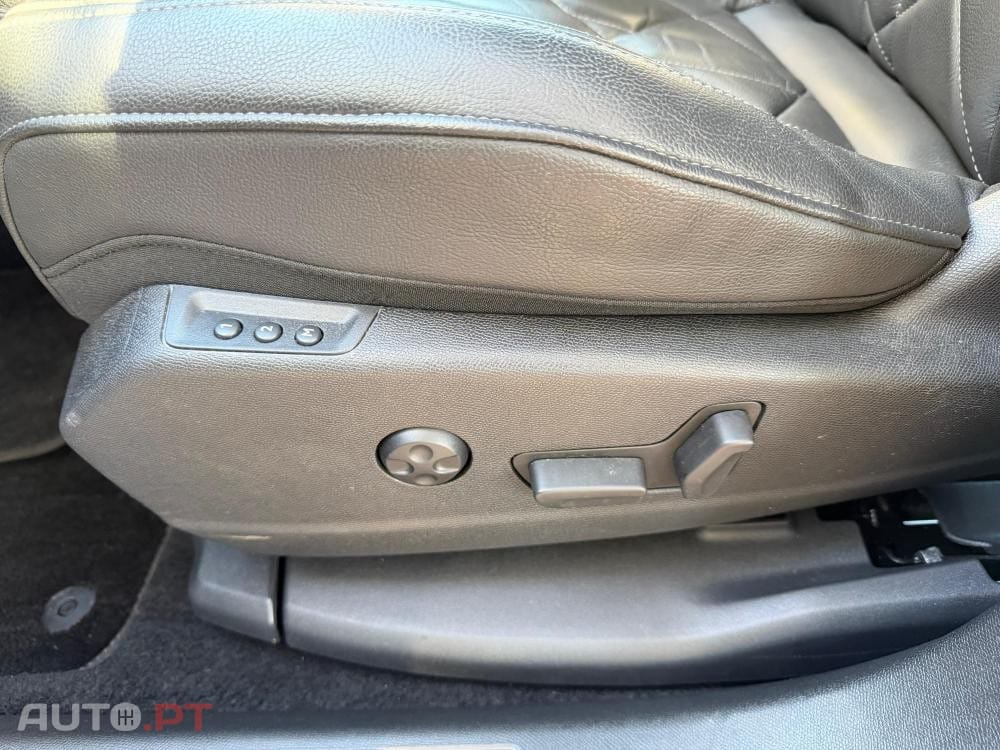 DS DS7 Crossback E-Tense Performance Line EAT8