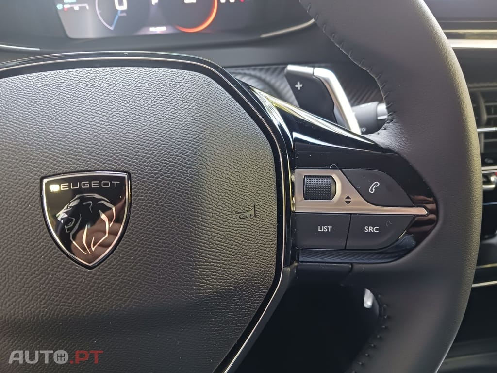 Peugeot 208 1.2 Hybrid Allure e-DCS6