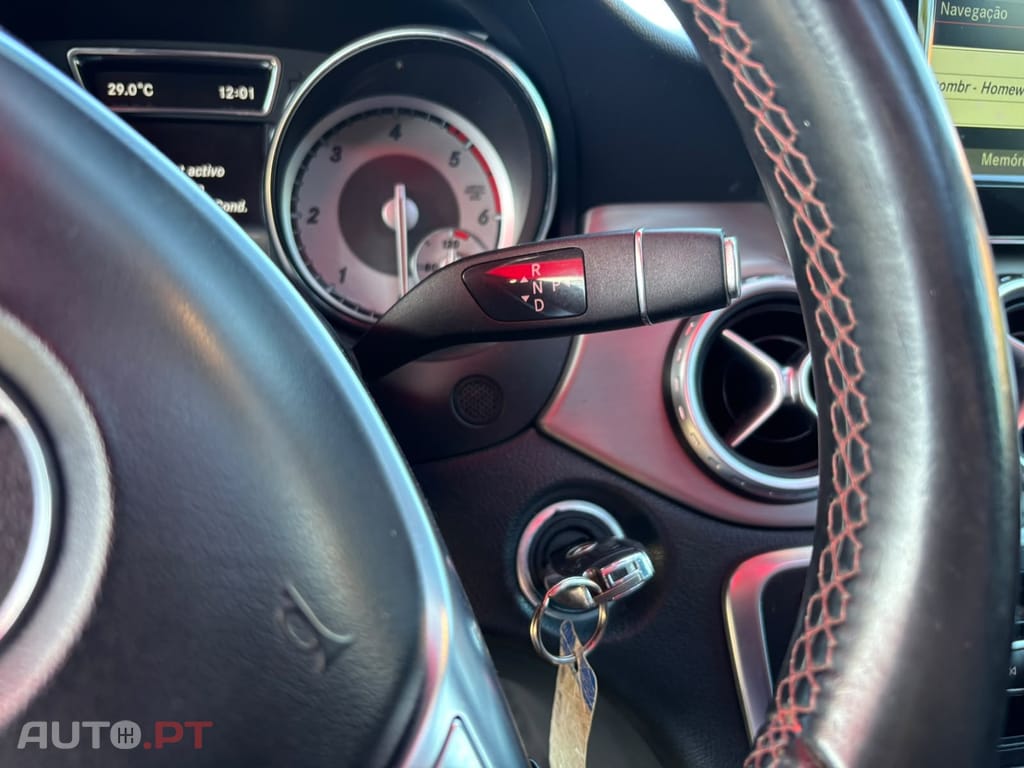 Mercedes-Benz GLA 220 CDi AMG Line