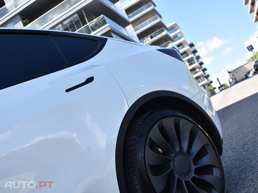 Tesla Model Y Performance Tração Integral