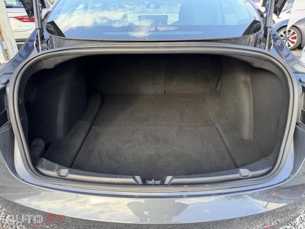 Tesla Model 3 Long-Range Dual Motor AWD