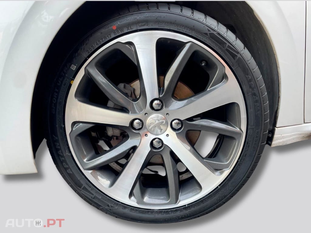 Peugeot 208  1.2 e-THP Féline