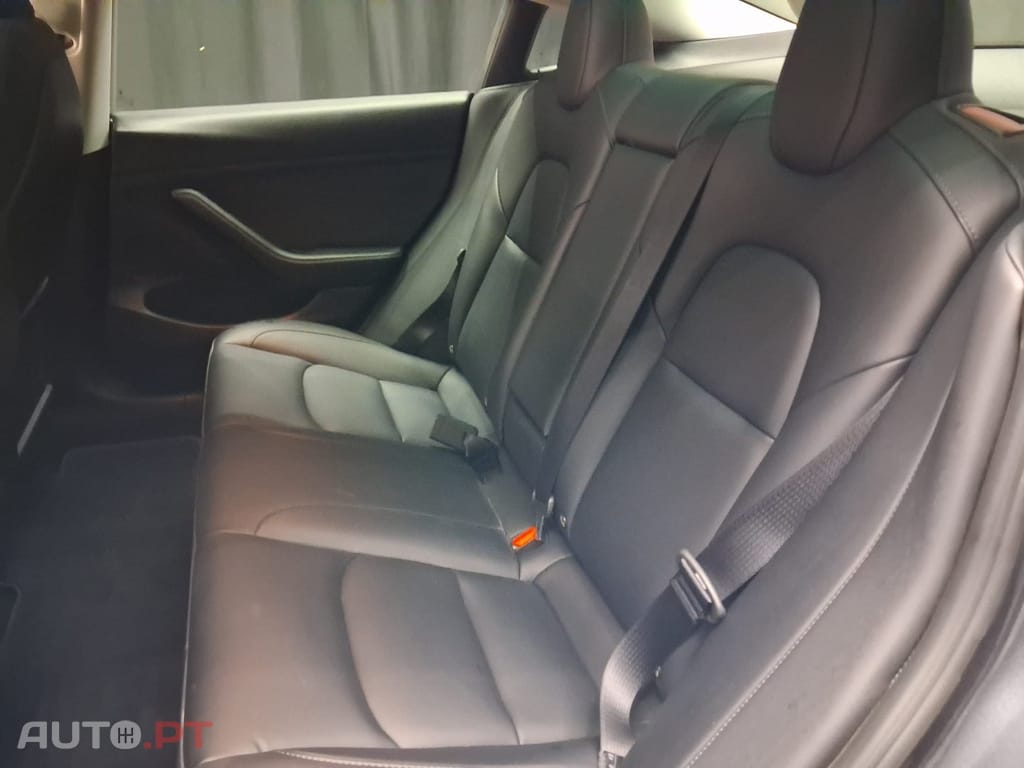 Tesla Model 3 Long-Range Dual Motor AWD