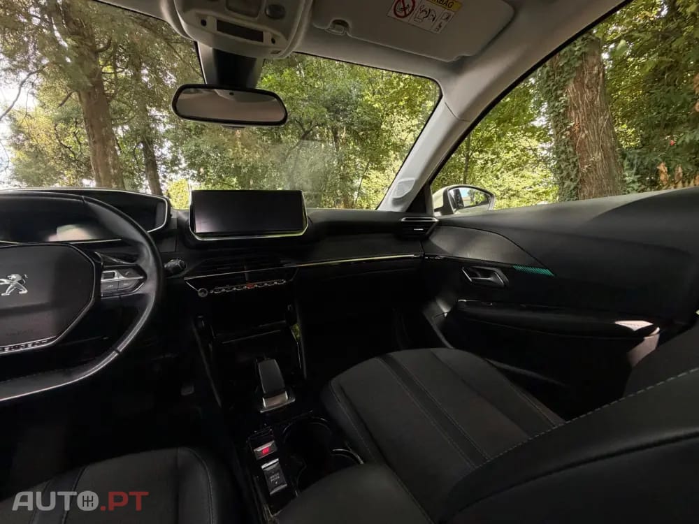 Peugeot E-208 50 kWh Allure Pack