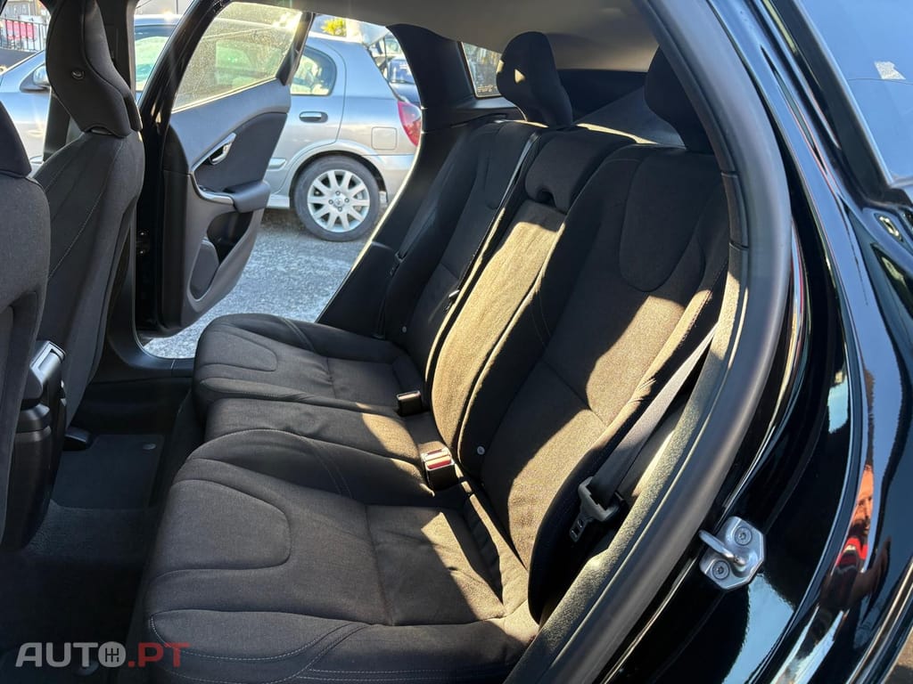 Volvo V40 1.6 D2 Kinetic Powershift