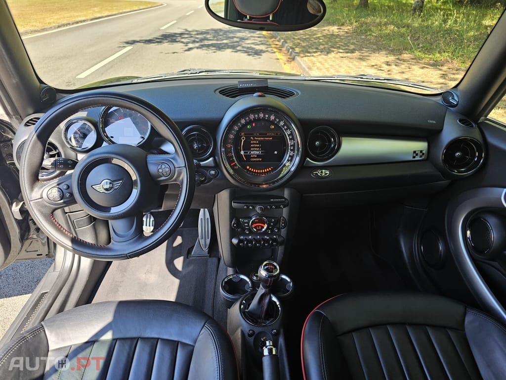MINI Cabrio John Cooper Works