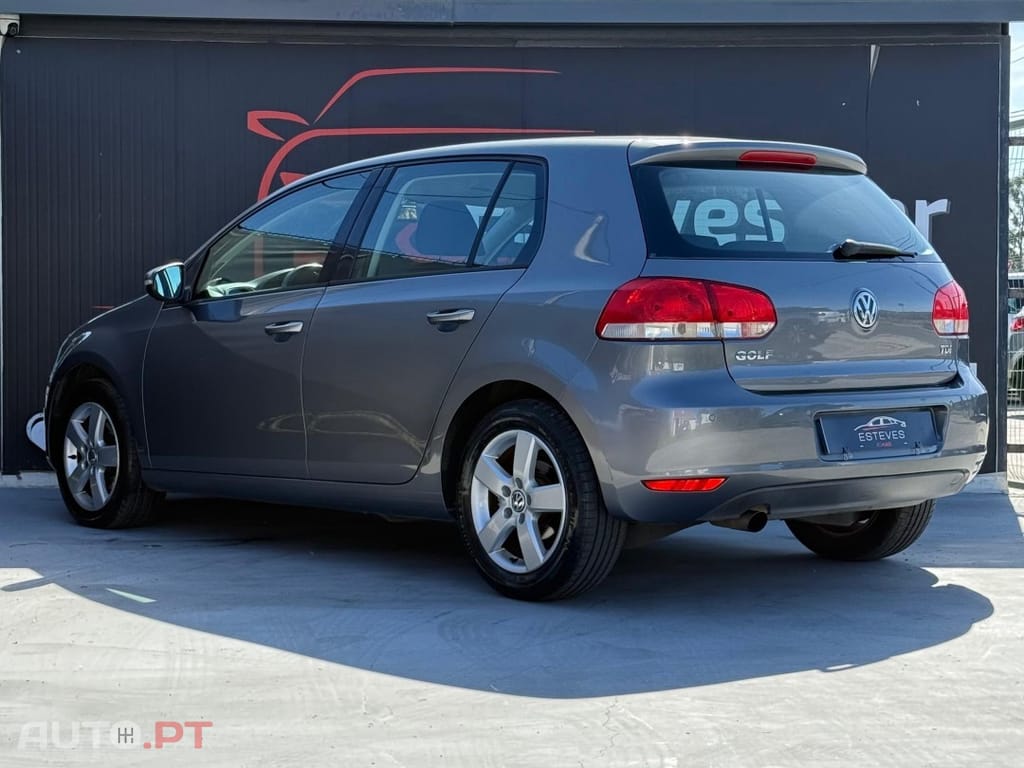 Volkswagen Golf 1.6 TDi Confortline