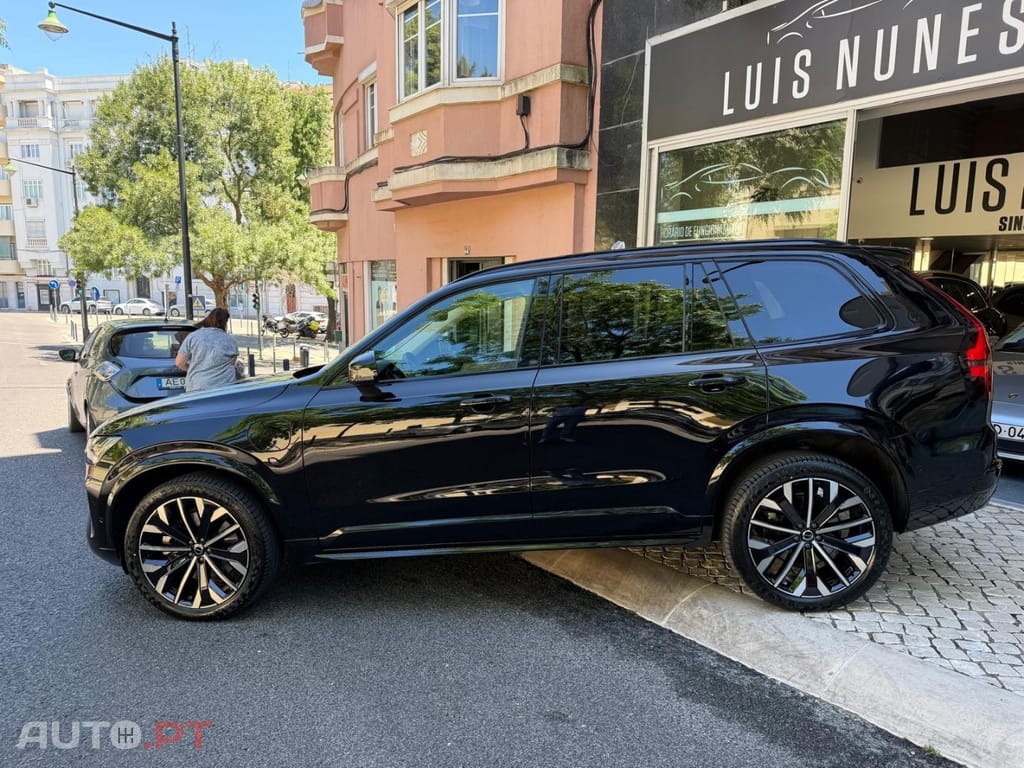 Volvo XC90 2.0 T8 PHEV Black Edition AWD