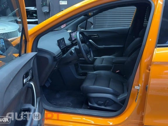 MG MG4 64 kWh Luxury