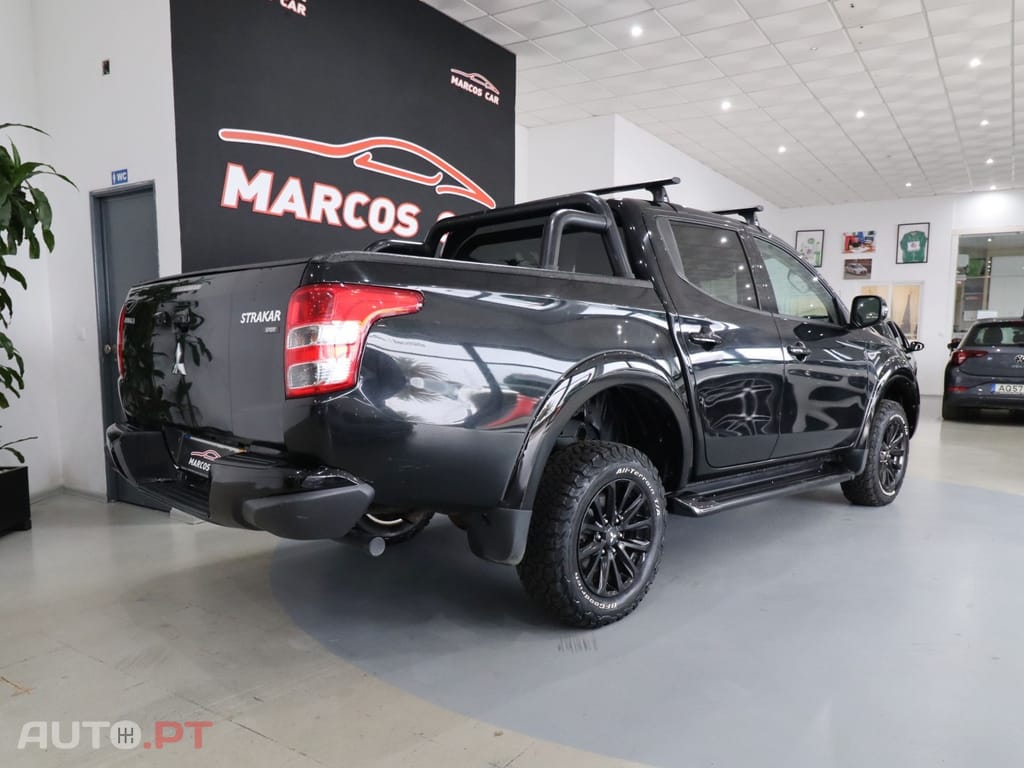 Mitsubishi L200 2.4 DI-D CD Instyle Sportb.Strakar 4WD