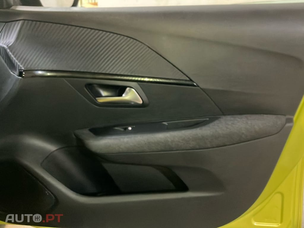 Peugeot 208 1.2 Hybrid Allure e-DCS6