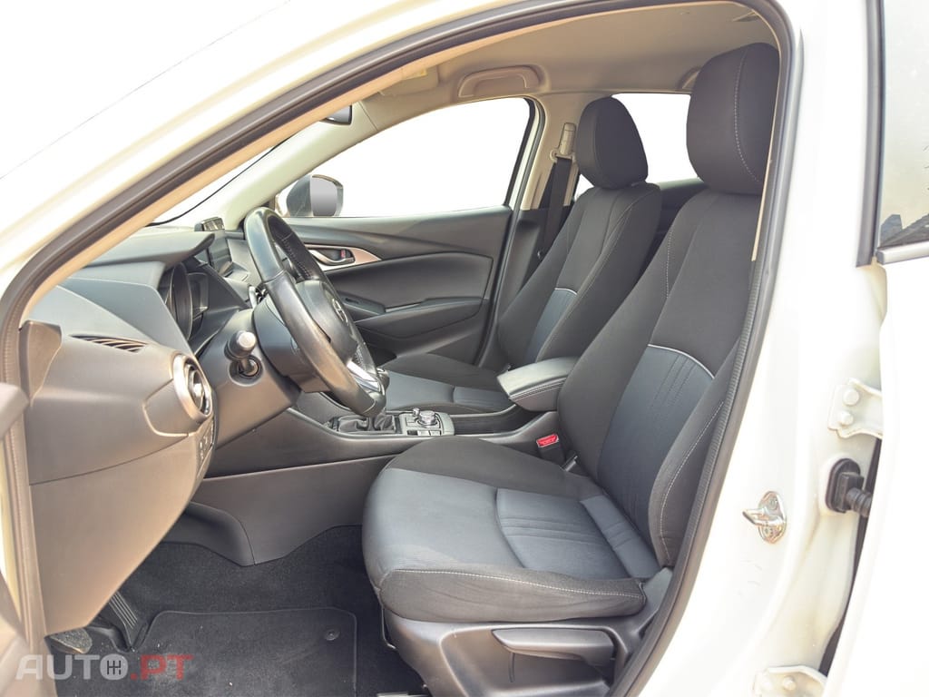 Mazda CX-3 1.8 Sky.Advance Navi