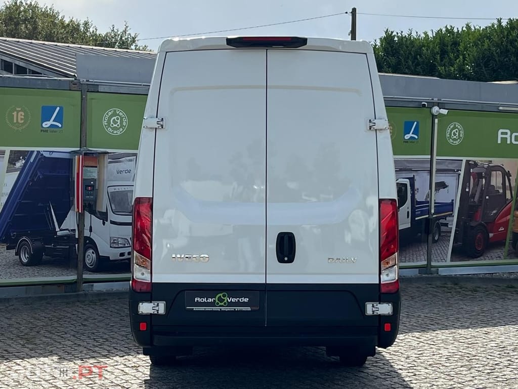 Iveco Daily 3.0  180 CV L 4 H 2